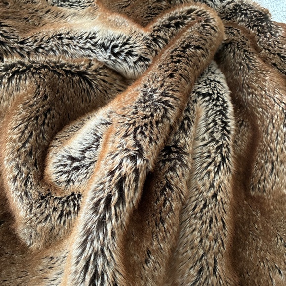 Pottery Barn Brown Ombré Faux Fur 50x60 Throw - Picture 2 of 5